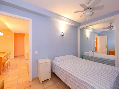 Muralla Roja Hotels in Cala Manzanera