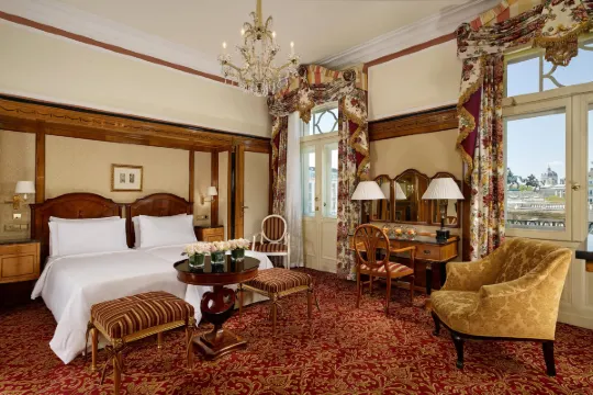 ホテル ブリストル ア ラグジュアリー コレクション ホテル ウィーンの客室の様子