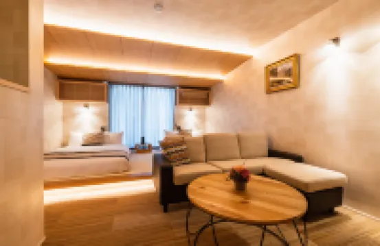 Grand Base Mojiko Ekimae