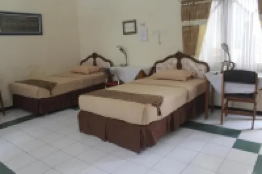 Guest House Eboni Madiun