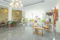 RedDoorz Plus Near Malang Airport Hotels in Jabung