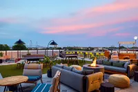 Moxy Charleston Downtown