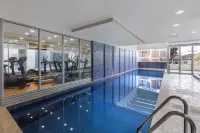 Oaks Glenelg Liberty Suites - parking