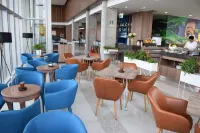 Holiday Inn LIMA AIRPORT by IHG - sarapan