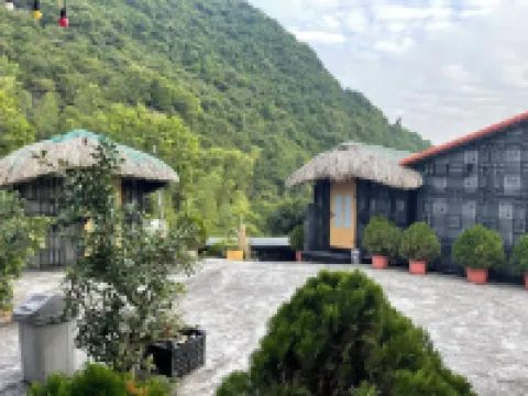 Cat Ba Mountain View Hotels near Fighting Cock Islet