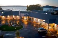 Wai Ora Lakeside Spa Resort Hotel a Holdens Bay