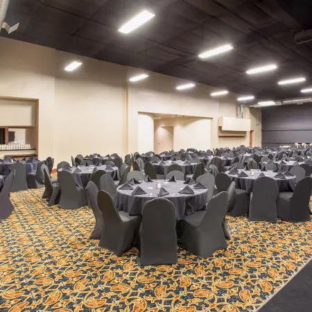 Clarion Hotel Convention Center