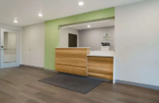 WoodSpring Suites Detroit Sterling Heights