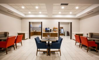 Holiday Inn Express & Suites Atlanta Southwest-Fairburn