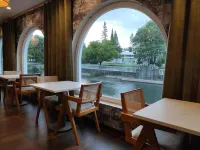 Estalagem Santa Iria Hotel & Spa - breakfast