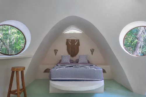 Unique Jungle Dome 2 Queen Beds