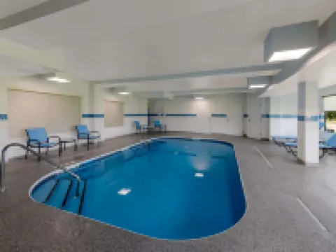Comfort Inn & Suites Tipp City Dayton North I-75 Hotels in Miami County