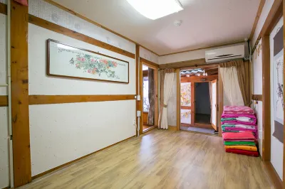 Jeonju Tteulanchae Hanok Stay Các khách sạn ở 