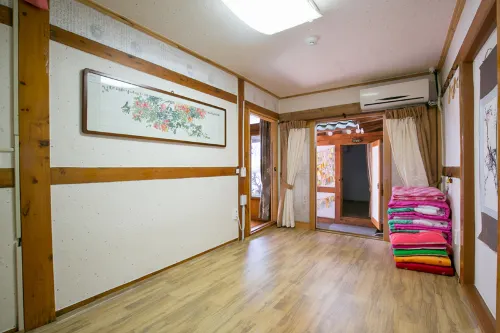 Jeonju Tteulanchae Hanok Stay