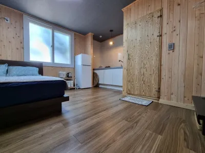 Muju Windmills and Streams Pension Hotel in zona Museum of Musical Instruments of the World