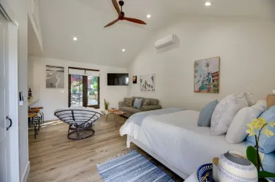 Whittier Hills by Disney, La, Hollywood and Beach! Hotels near Half Off Books Records Films