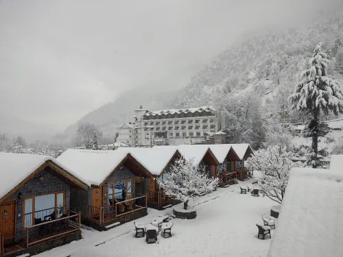 Winterfell the Stay, Unique River Front Resort - Varme kilder