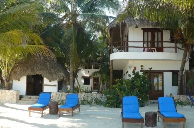 Casa Iguana Holbox - Beachfront Hotel Hotels near Balam Art On Feathers