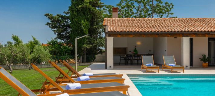 Marialba Hotels in Pula