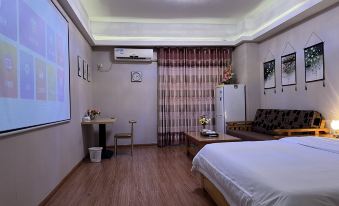 Xiaoshiguang Projection Homestay (Shangye Road)