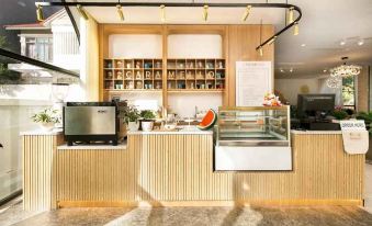 Maple Suite Hotel