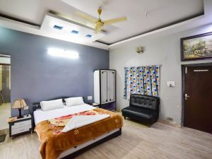 Hotel Naveen Residency