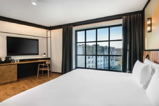 Barceló Warsaw Powisle Отели рядом с достопримечательностью «Президентский дворец»