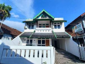 Simply Homy Guest House Gembiraloka