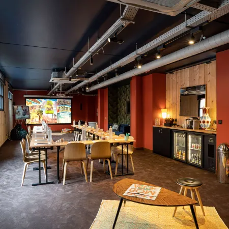 Mob Hotel Paris les Puces