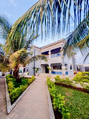 Luxe Apt #4The Retreat Apartments - Homestay