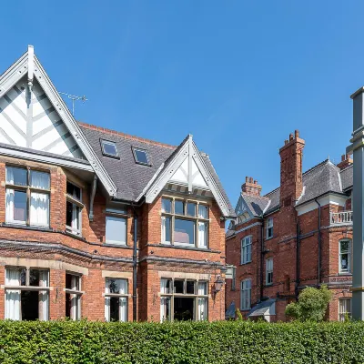 Clementine's Guest House Hotels near Clifton
