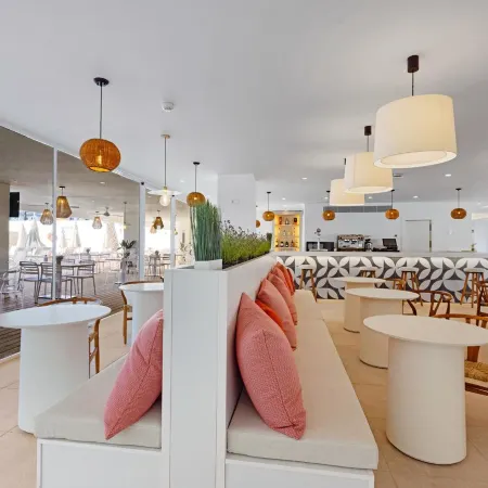 Palmanova Beach Apartments by TRH
