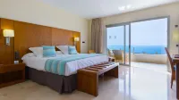 Gloria Palace Royal Hotel & Spa Hotels near Mary D's Bar