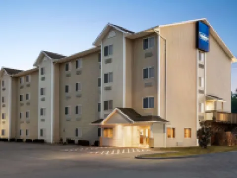 Travelodge by Wyndham McAlester Hotels in McAlester