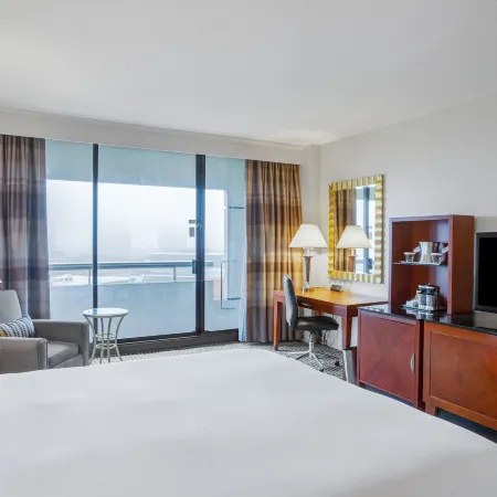 Hilton Houston-Post Oak by the Galleria Отели рядом с достопримечательностью «Водяная стена»