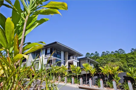 Peppers Noosa Resort and Villas Отели рядом с достопримечательностью «Нуза Хедс Мейн Бич»