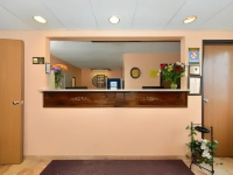 麥迪遜E陽光草原速8酒店 森普雷里酒店