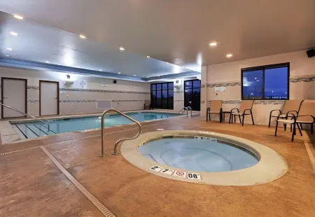 Holiday Inn Express & Suites Glenpool-Tulsa South Отели в г. Сапулпа