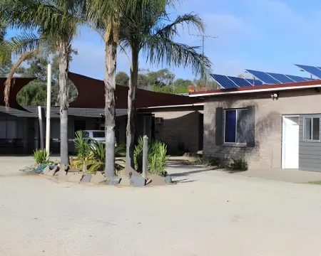 Thomas Lodge Motel Hotels in Barooga