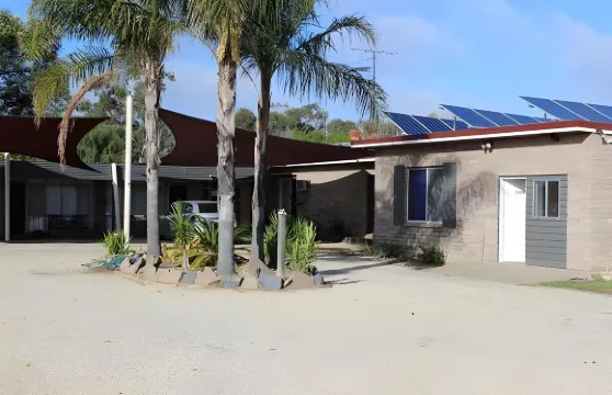 託馬斯汽車旅館