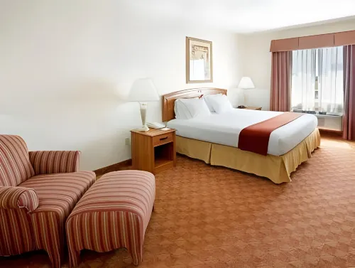 Holiday Inn Express & Suites Brownsville by IHG Hotel di Brownsville