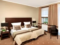 Hotel Nowy Dwór Elizy Blisko Sky Bridge Hotels near Obelisk Księżnej Marianny Orańskiej