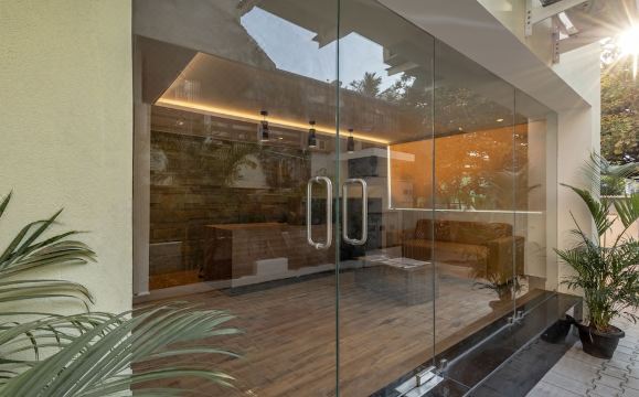 Treebo Premium Vapr Ashok Nagar Hotel Overview