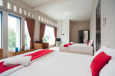 RedDoorz Syariah Near Taman Air Mancur Bogor Các khách sạn ở Tanah Sereal