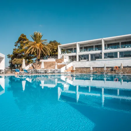 Aiora Aqua Resort