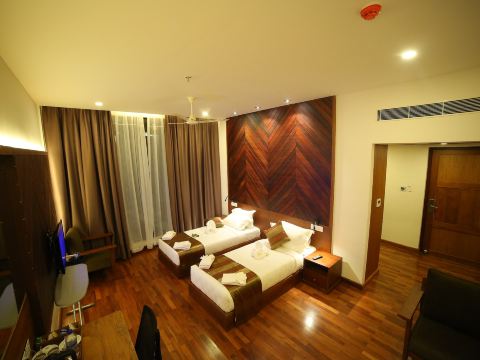 Woodies Bleisure Hotel