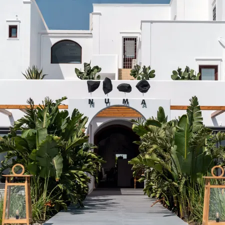 Numa Santorini