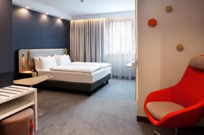Holiday Inn Express Bochum Hotels near + Fossilium Bochum Zoo