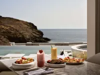 Semeli Coast Mykonos, Curio Collection by Hilton - บูติค