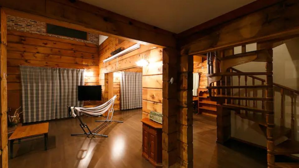 Log House Murmuring